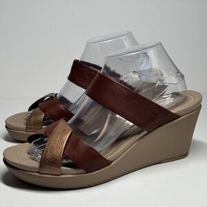 Crocs Bronze Brown Leigh Ann Dual Comfort Wedge Sandals Women's Size 10 Leather